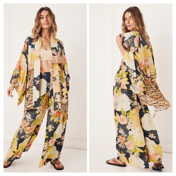 Spell Other - Spell & Gypsy Collective Floral Animal Robe